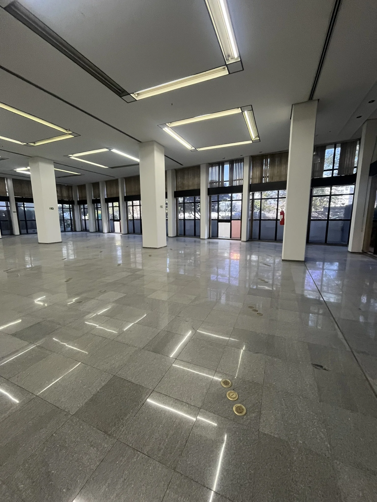 Pé-direito duplo no pavimento térreo